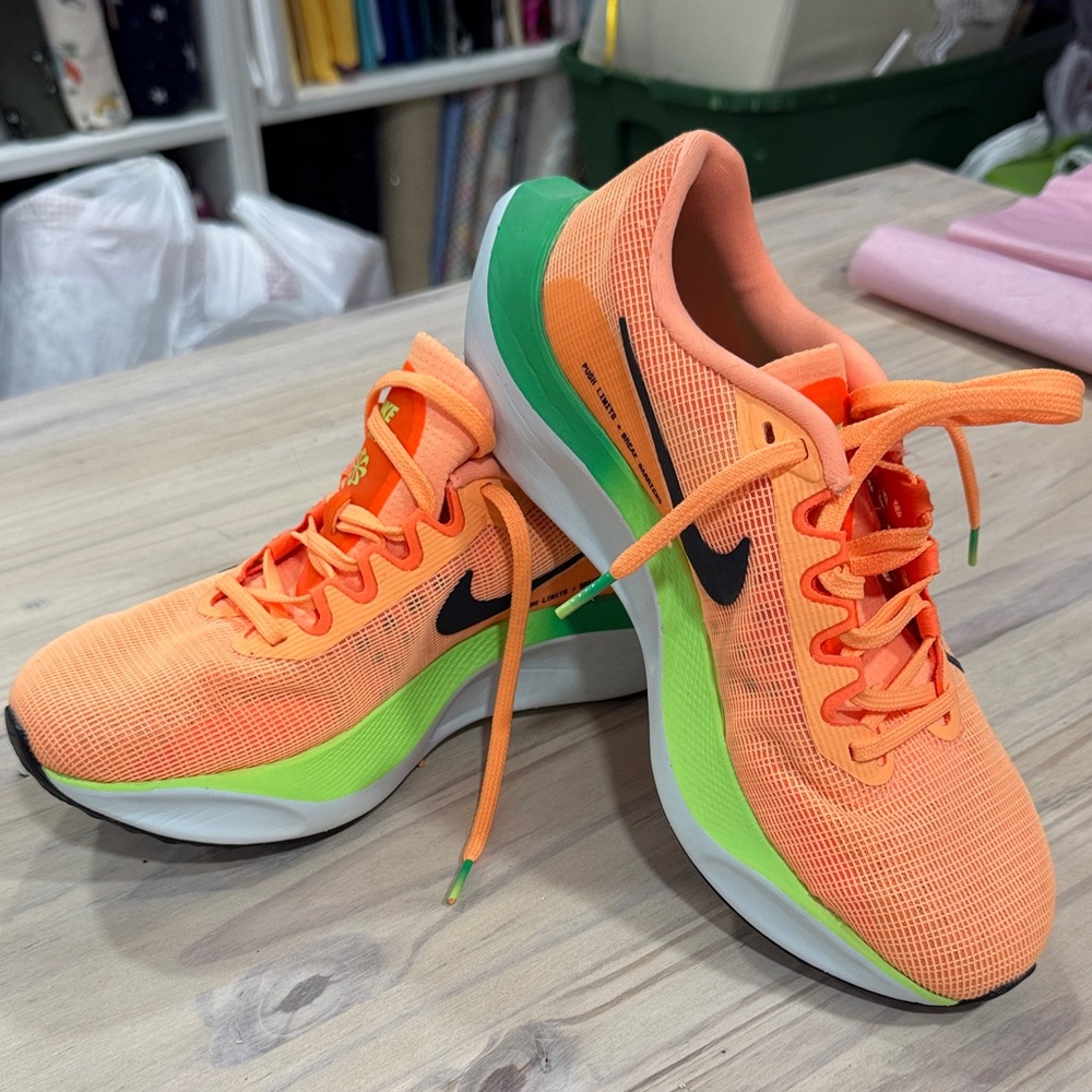 Nike women’s zoomx fly 5 orange & Green Mesh Running Sneakers